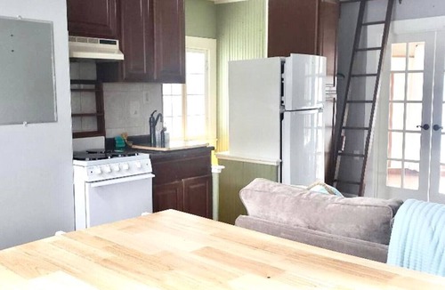 Livonia House | Updated Beautiful Boathouse!