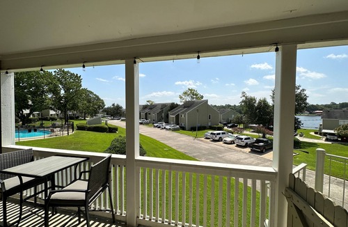 April Sound Condo | Updated Boho condo, dock your boat or enjoy the Conroe Lake views from your deck