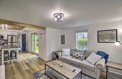Bristol Cabin | Updated Bristol Retreat ~ 2 Miles to Downtown!