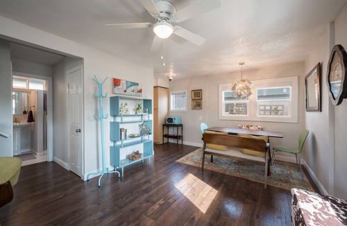 Paso Robles House | Updated Bungalow 2bd/2ba Office Ensuite Util Incl! Walk downtown! 30+ day stays