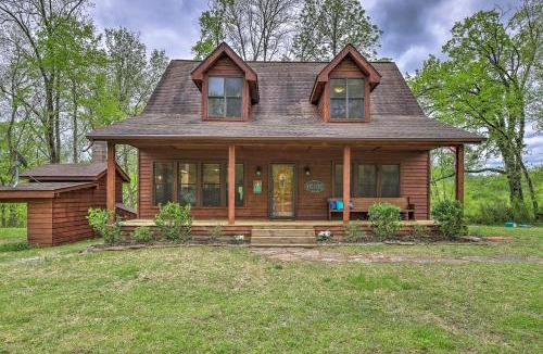 Calico Rock House | Updated Cabin on White River by Boat Landing!
