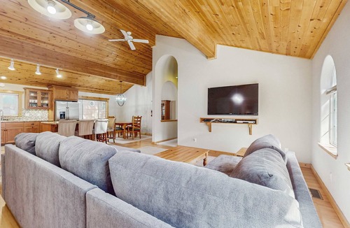 Truckee House | Updated Cabin with Deck, Grill, Washer and Dryer, Access to Pool, Spa