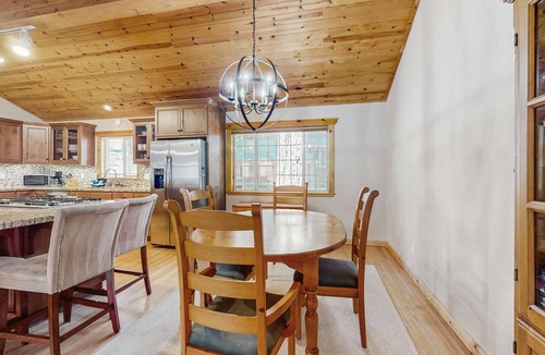 Truckee House | Updated Cabin with Deck, Grill, Washer and Dryer, Access to Pool, Spa