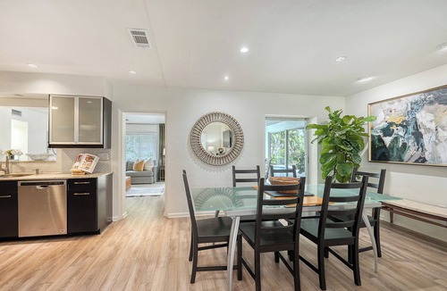 Southgate House | "Updated & Charming Pool Home 1 Mile from Siesta Key "