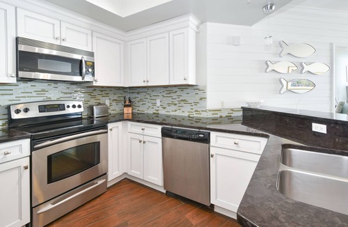 Destin Condo | Updated chic, modern beachfront condo w/private balcony!