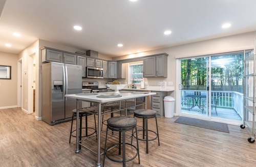 Saratoga Springs House | Updated Colonial Close To Town - Available All Year ~ Excellent Hot Tub!