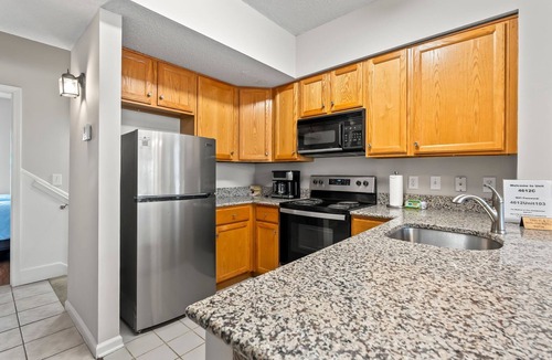 Red Hill Condo | Updated Condo in Legends Resort