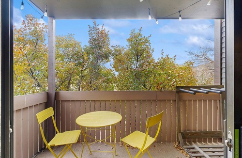 Kimball Junction Condo | Updated Condo minutes from slopes w/pool & hot tub - dog friendly