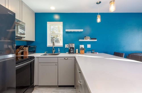 Summit Cove Condo | Updated Condo/Private Patio/Central Location
