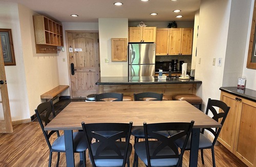 Steamboat Springs Condo | Updated Condo-Access to Multiple Heated Pools-HotTubs-Gym-Garage-Walk to Mtn/Steps to Free Town Bus