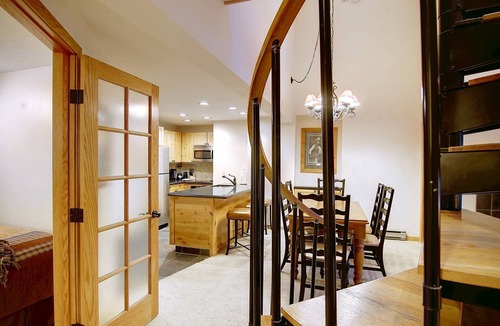 Steamboat Springs Condo | Updated Condo-Access to Multiple Heated Pools-HotTubs-Gym-Garage-Walk to Mtn/Steps to Free Town Bus