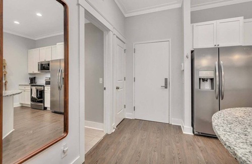 King City Condo | Updated condo with pool & steps to village