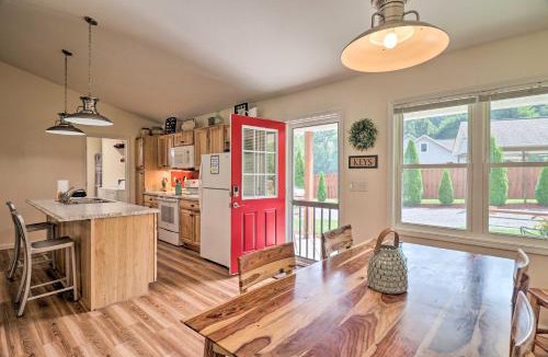 Waynesville House | Updated Cottage at Lake Junaluska Golf Course!