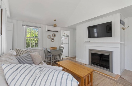 Scarborough Cottage | Updated Cottage - Steps to Pine Point Beach!