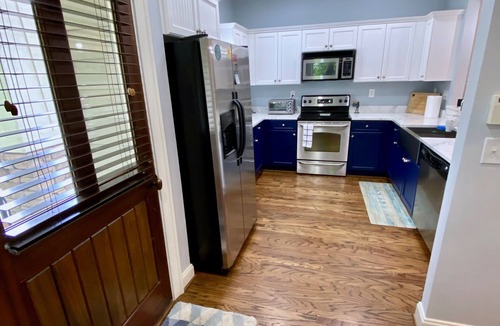 Greenville Downtown Cottage | Updated Cottage Steps from Everything Downtown