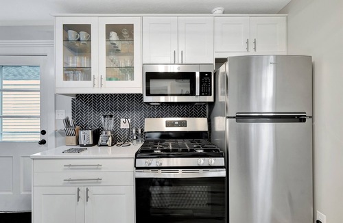 Bloomington House | Updated cozy 2 Bedroom