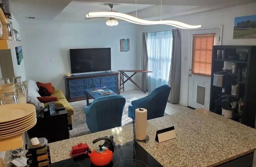 St. Marys House | Updated & Cozy 3/2 in Downtown Historic St Marys