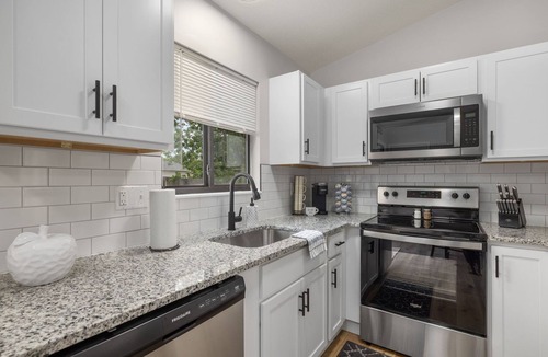 O'Fallon House | Updated & Cozy 3 BDR Home