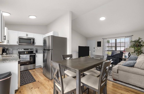 O'Fallon House | Updated & Cozy 3 BDR Home