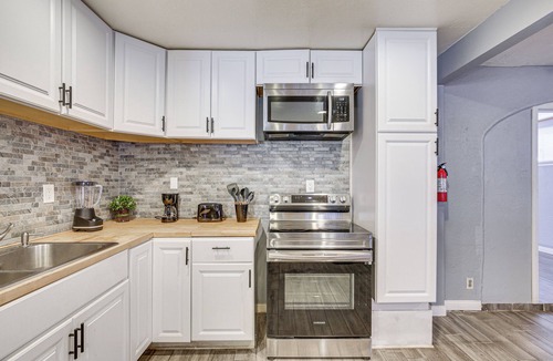 El Centro House | Updated El Centro Home w/Private Patio