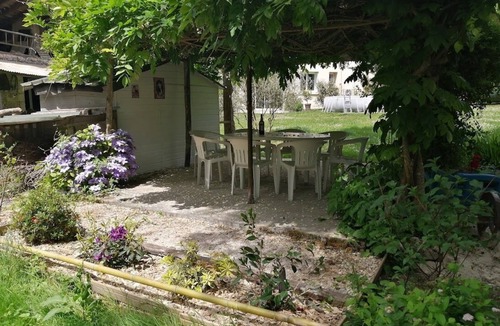 Eymet House | Updated farmhouse less than 1 km from the village