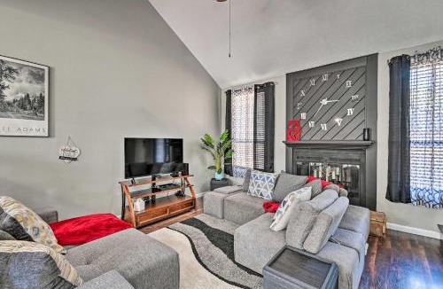 Westover House | Updated Fayetville Townhome-Away-From-Home w/Yard