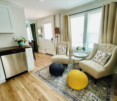 West Southern Pines House | Updated, Fenced, Pet Friendly Downtown Cottage