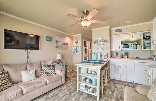 North Beach Condo | Updated Front Beach Condo w/Resort Amenities!