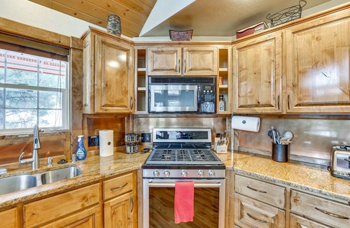 Garden Valley Cabin | Updated Garden Valley Home w/Fire Pit & Game Room