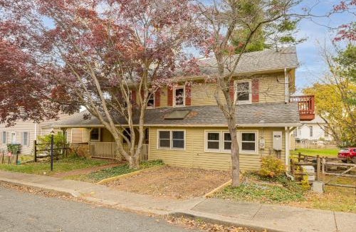 Bloomsbury House | Updated Getaway w/Sauna & Yard in Bloomsbury!