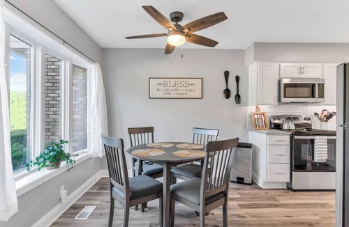 Holly House | Updated Groveland 2BR/2.5 Bath Townhome- Unit 6645