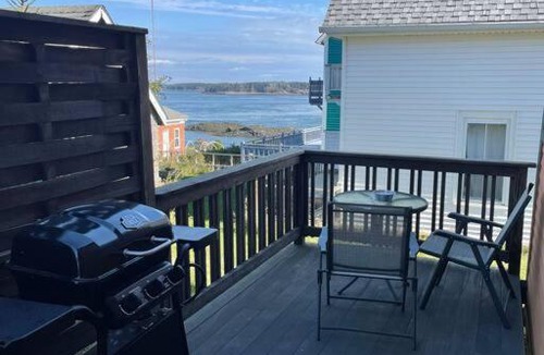 Eastport Apartment | Updated Historic Water St 2 Bdr, 2 Bath apartment.