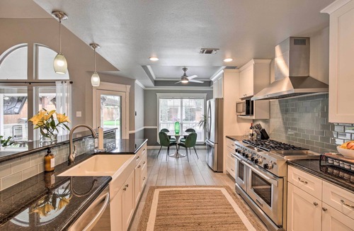Vickery Place House | Updated Home < 4 Mi to Dtwn Dallas!