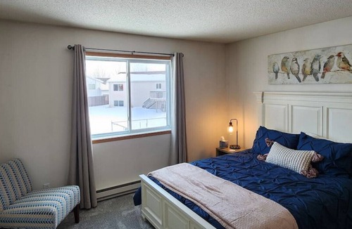 Moorhead House | Updated home - great yard!