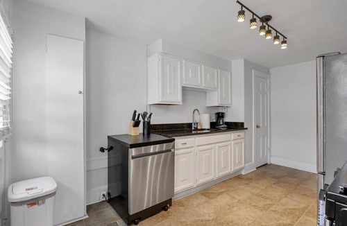 German Village House | Updated Home in German Village - 2BR with Parking!