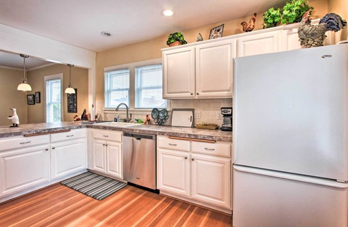 Market District House | Updated Interior & Yard! Eugene Home 1 Mi to UO