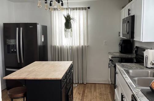 Kearney House | Updated kitchen, Close to downtown, Pet friendly, Privacy fenced backyard!