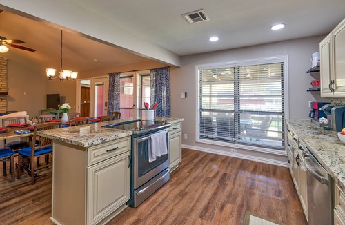 Blanchard House | Updated Lakefront Home- EV Charger, Kayaks, Fire pit, Hot Tub
