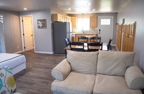 Sagle Apartment | Updated Loft with Waterfront near Sandpoint