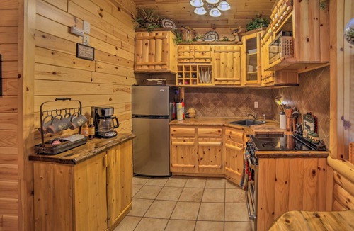 Manistique Cabin | Updated Manistique Log Cabin, Yard & Fire Pit