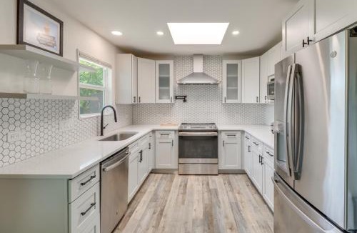 Manchaca House | Updated MCM Hill Country Charmer 14 Mi to Dtwn ATX
