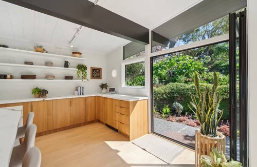 Belvedere Tiburon House | Updated Mid-Century Gem in Belvedere w/Pool