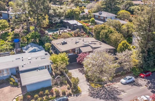 Belvedere Tiburon House | Updated Mid-Century Gem in Belvedere w/Pool