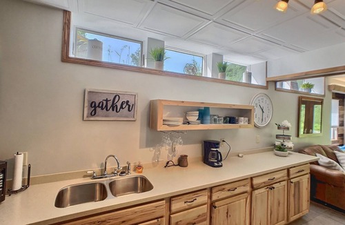 Ellicottville Apartment | Updated & Modern w/King Bed ~ Pet Friendly ~ Sleeps 4 ~ Beautiful views