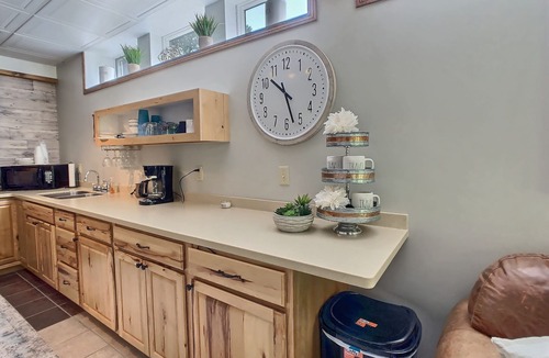 Ellicottville Apartment | Updated & Modern w/King Bed ~ Pet Friendly ~ Sleeps 4 ~ Beautiful views