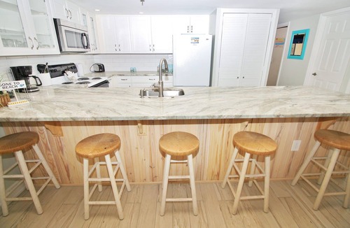 Bethune Beach Condo | 🌊Updated Oceanfront Condo-Chadham by the Sea 119🌊