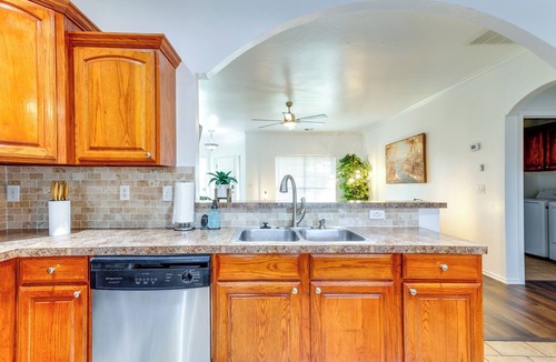 Oklahoma City Cottage | Updated Oklahoma City Home ~ 11 Mi to Bricktown!