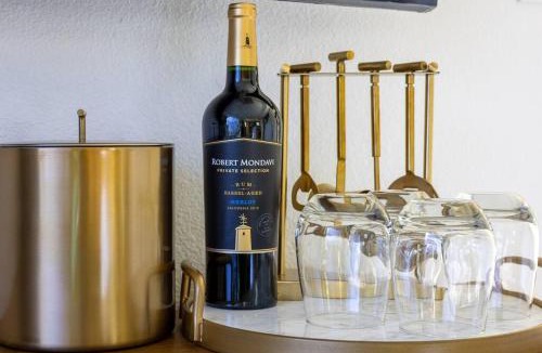 Oroville Apartment | Updated & Spacious 2 BR with Free WiFi