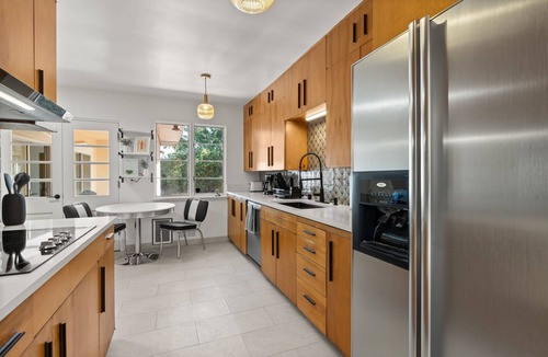 Altura Addition House | Updated Spacious 4-bedroom house near Nob Hill and UNM.