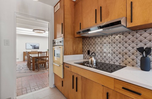 Altura Addition House | Updated Spacious 4-bedroom house near Nob Hill and UNM.